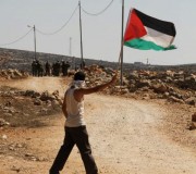 صور من المواجهات اليوم مع المستوطنين وجنود الإحتلال الصهيوني قرية قصرة 16-9-2011