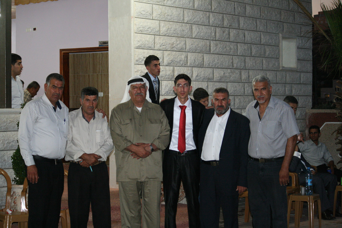 تهنئة للعريس رائد أحمد شكري عودة