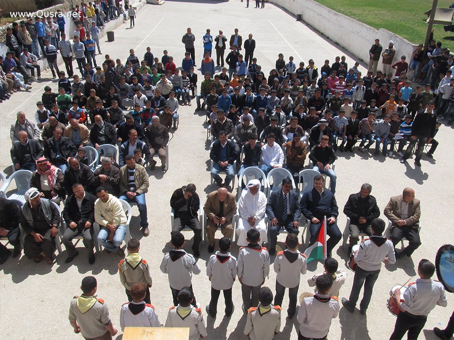 مدارس قصرة تحيي اليوم المفتوح وتكرم أوائل الطلبة