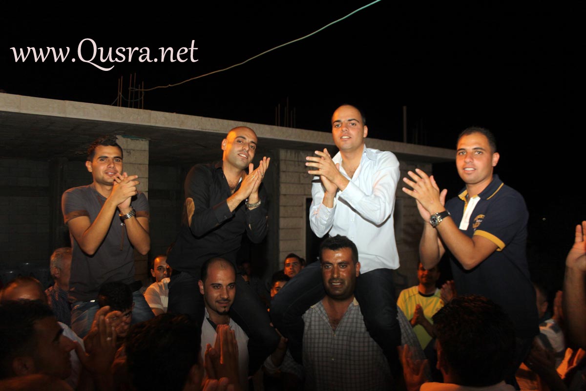 تهنئة للأخوين لؤي و محمد وليد عبد الغني ابو ريدة بمناسبة الزفاف