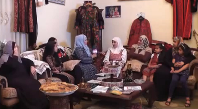 السيدة نظمية صبيح ضيفة في برنامج ” في بيت فلسطيني” على قناة عودة