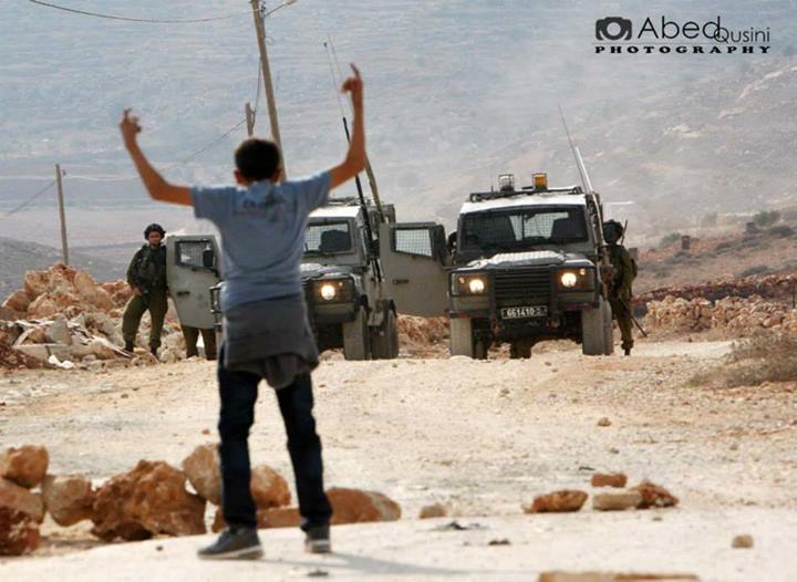 فيديو | مواجهات مع قوات الإحتلال 18-11-2013